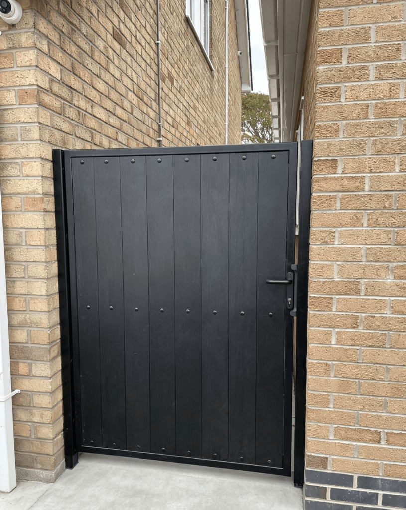 Steel composite gate